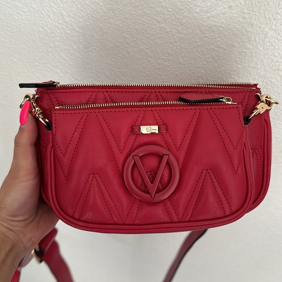 Valentino red purse like new worn twice authentic have receipt - Picture 13 of 14